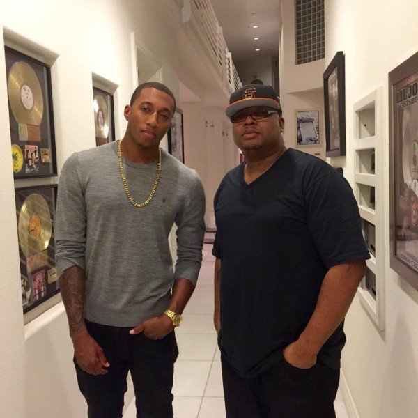 d83f9e3bc459cf5c4d5e656d2b3b5540.600x600x1